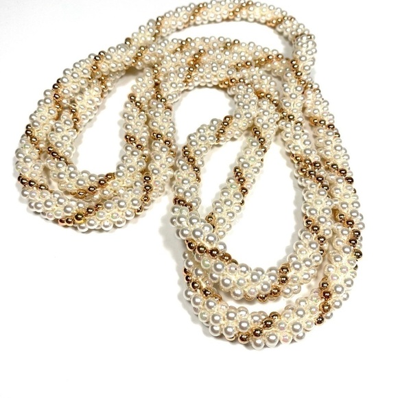 Necklace Beaded Pearlescent White Beads Gold Tone 50” - Picture 10 of 11